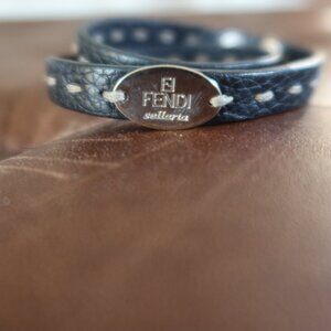 Authentic FENDI Selleria double wrap leather bracelet in black w silver FS stamp